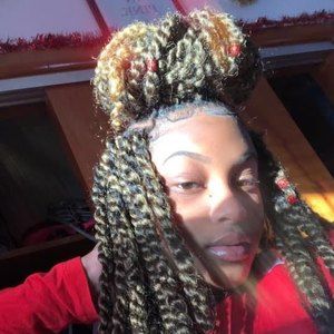 Meet your Posher, Alana